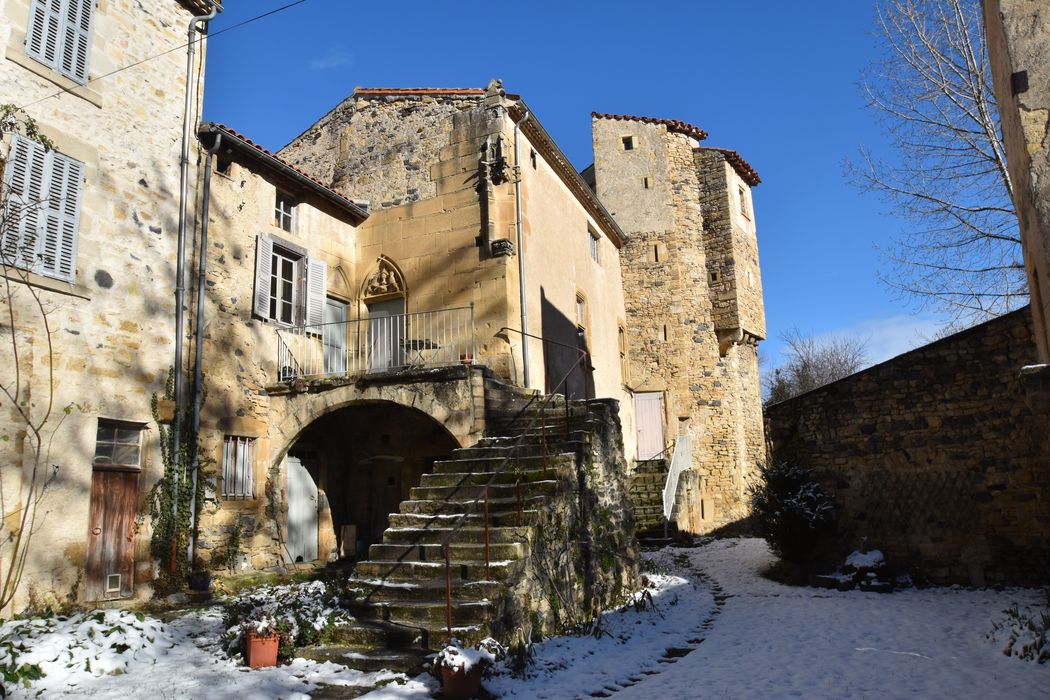 cour intérieure, façades sud et ouest