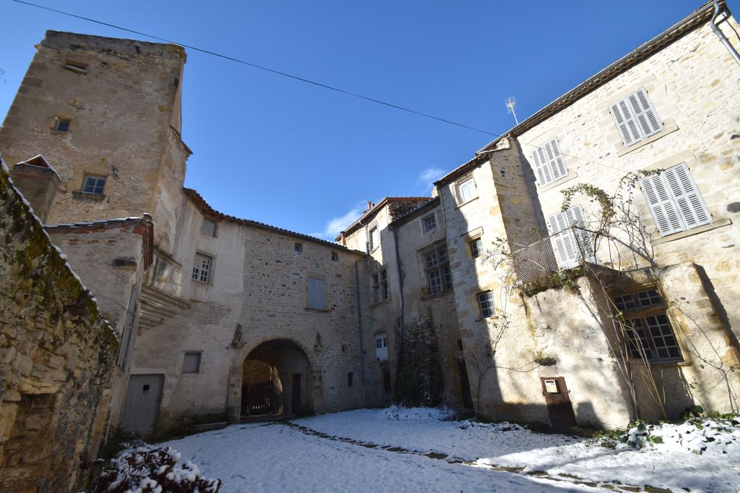 cour intérieure, façades sud et est