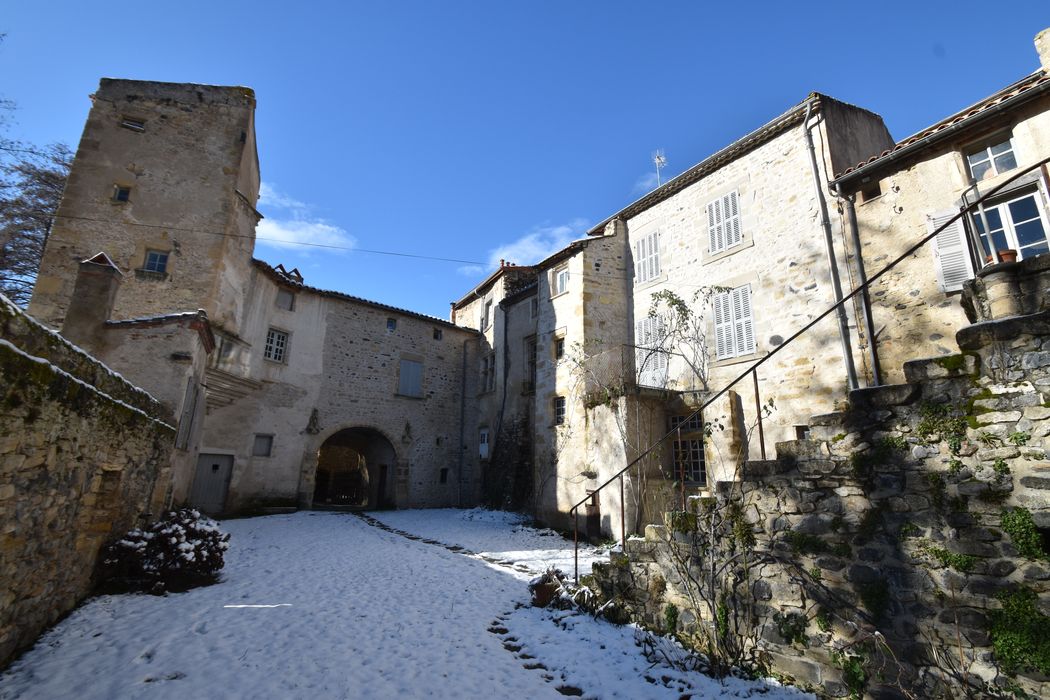 cour intérieure, façades sud et est