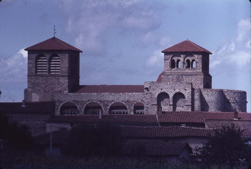 Façade sud, clochers et arcades