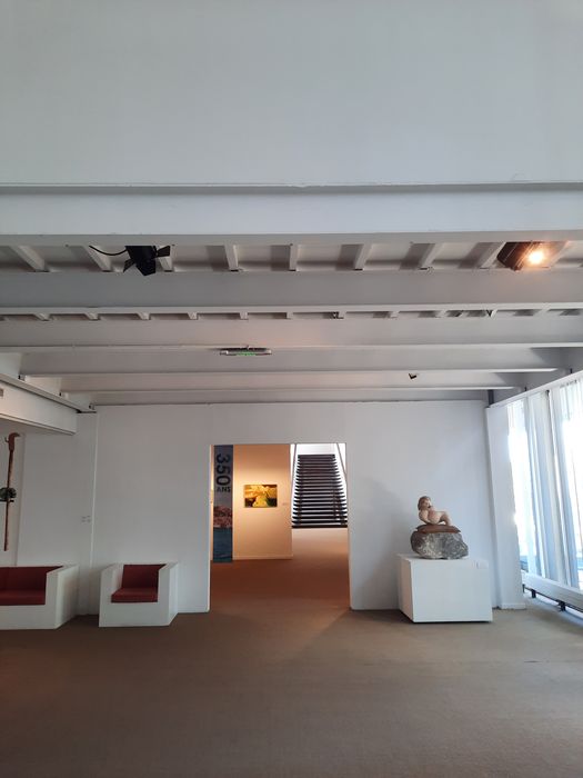 espace d’exposition, vue partielle