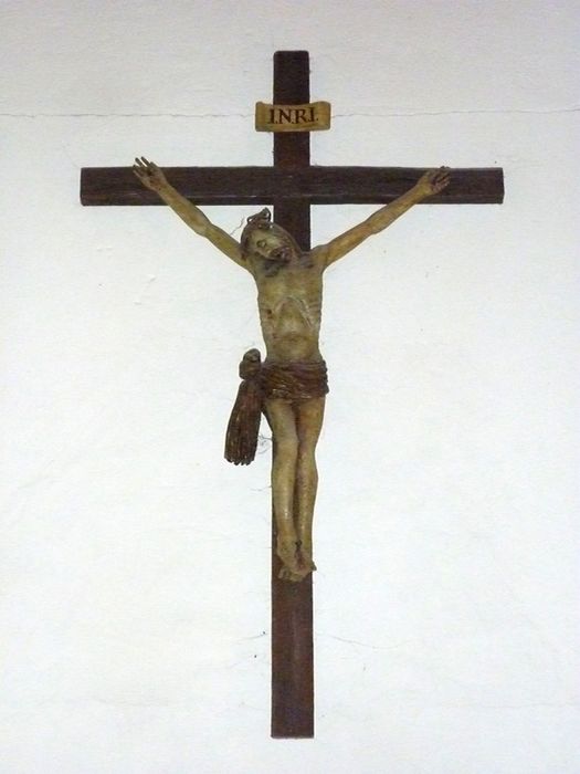 Statue : Christ en croix