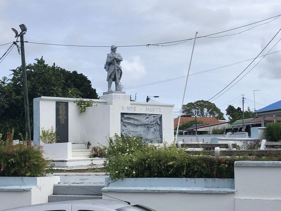 vue générale du monument dans son environnement