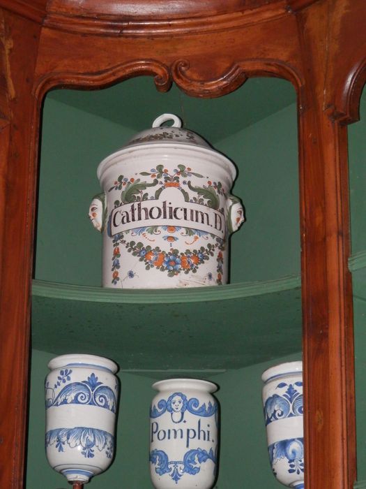 pots à pharmacie