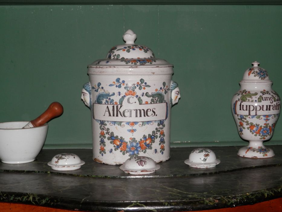 pots à pharmacie