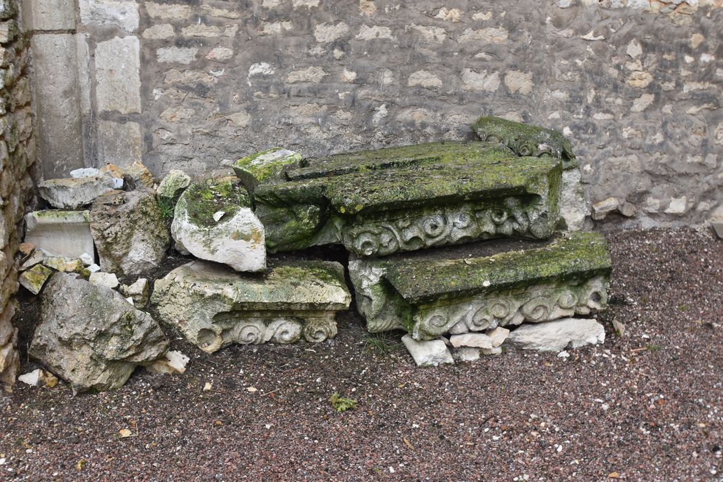 fragments lapidaires