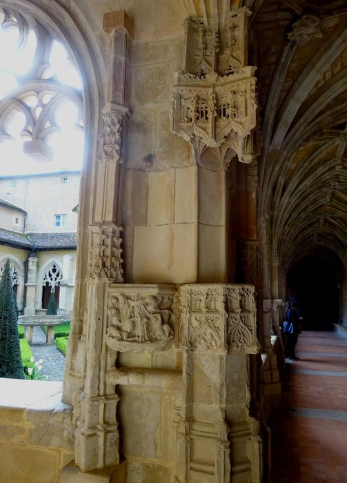 cloître, angle des galeries nord et est