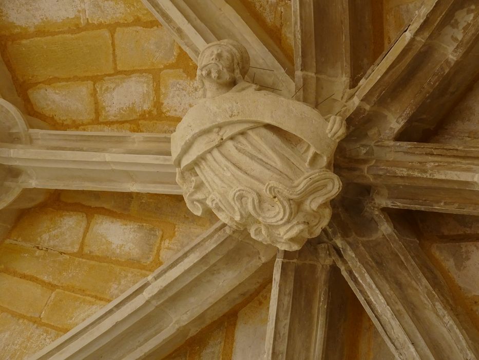 cloître, détail d’une clef de voûte