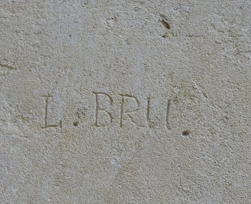 cloître, détail d’un graffiti