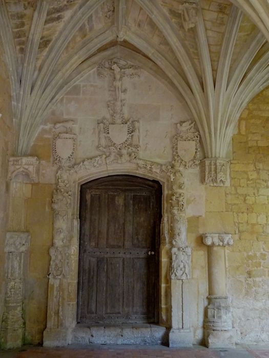 cloître, porte dit du Crucifix