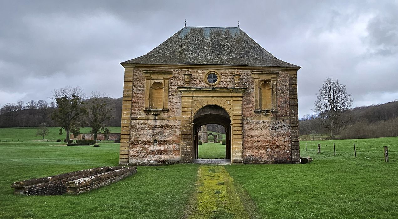 porterie, élévation ouest