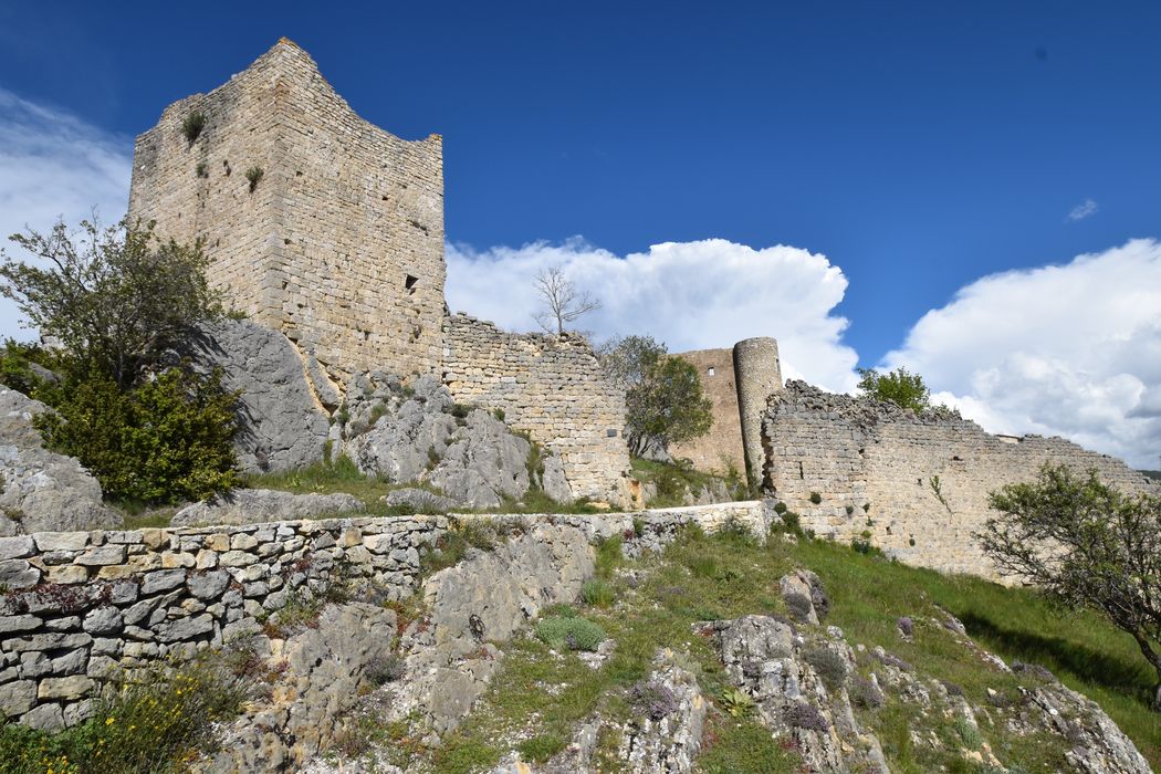 vue générale des remparts depuis l’Ouest