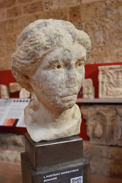 tête : Portrait d’une impératrice (?) - © Ministère de la Culture (France), Médiathèque du patrimoine et de la photographie, diffusion GrandPalaisRmn Photo