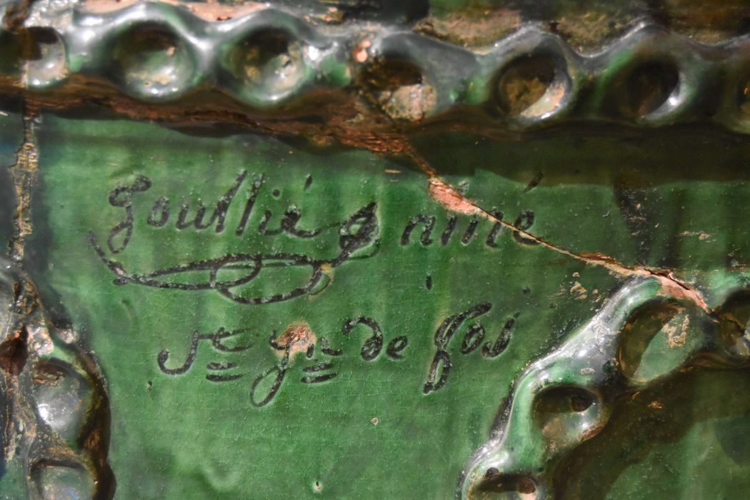 vase, détail de la signature