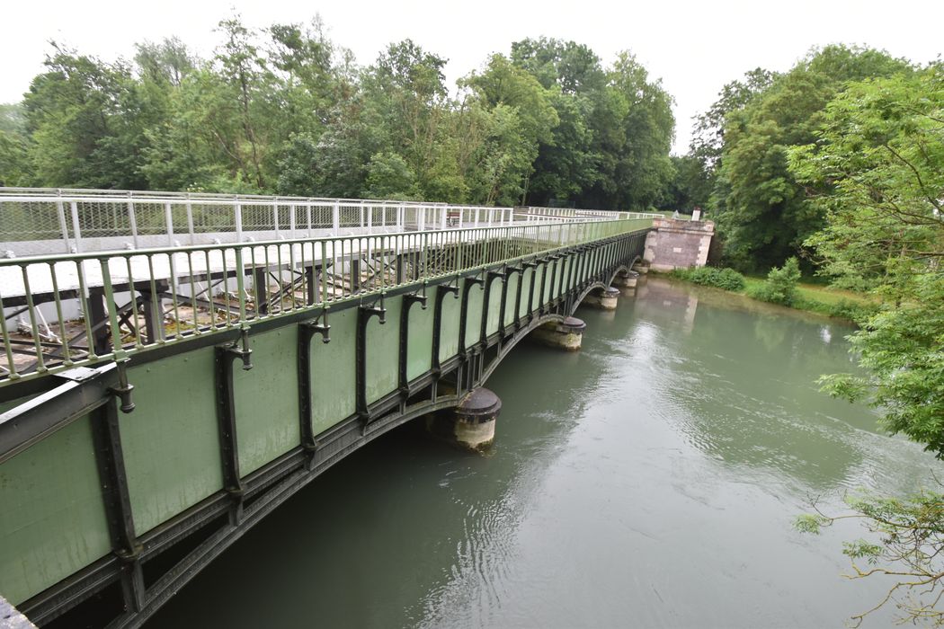 vue générale depuis l’aval