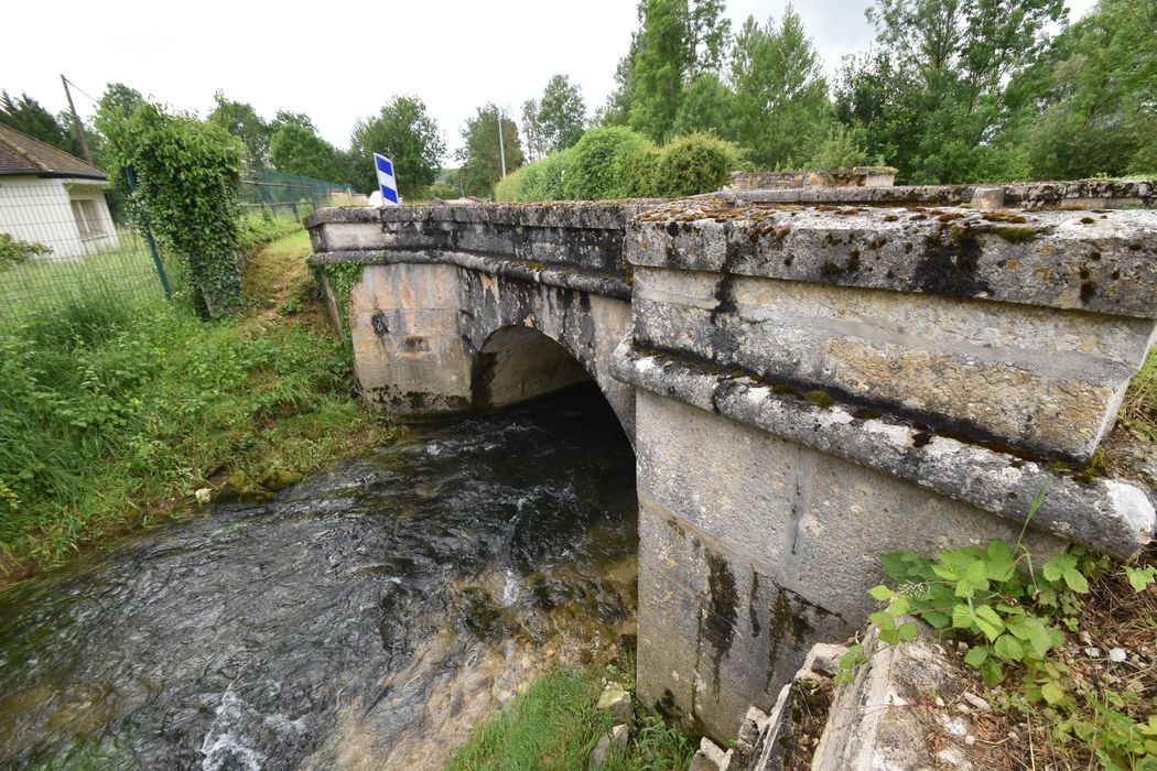 pont médian, élévation en aval