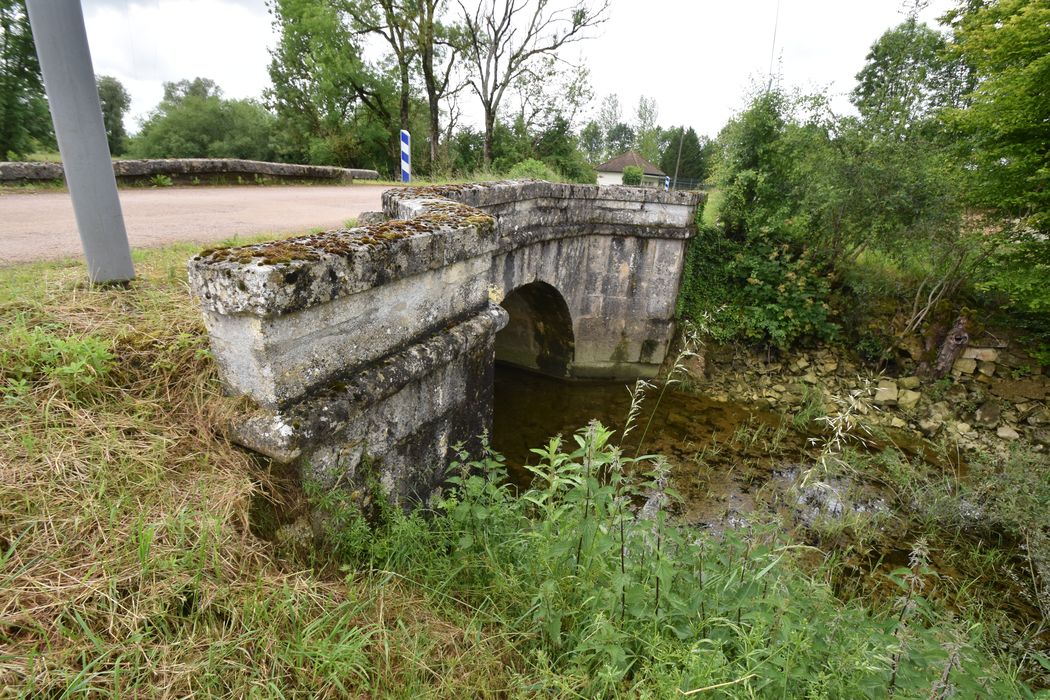 pont est, élévation en amont