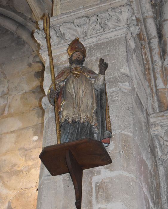 statue : Saint Nicolas (?)