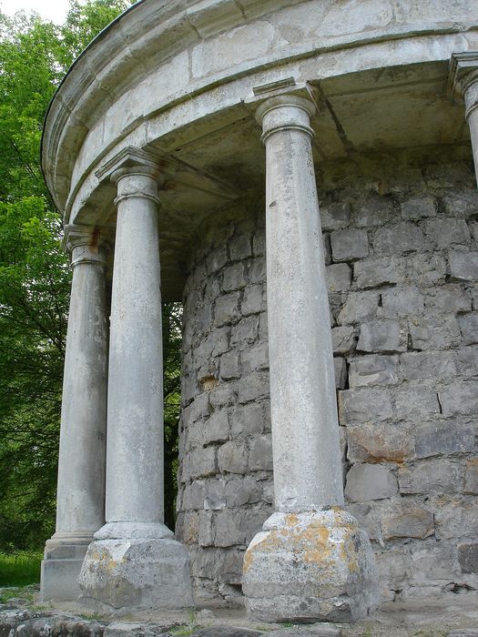 parc, temple de la philosophie, vue partielle