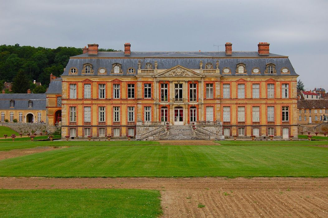 Château et domaine de Dampierre