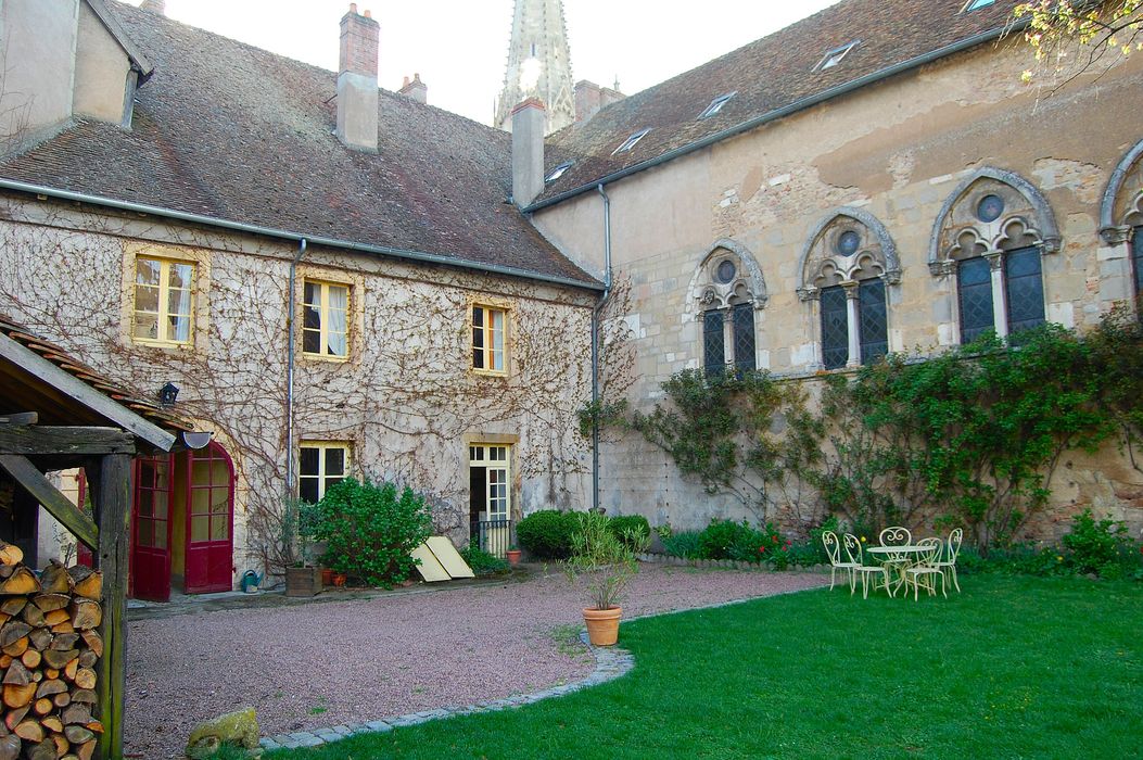 façades sur jardin au 7 de la place Sainte-Barbe