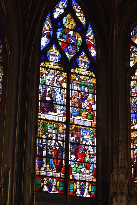 verrière de la chapelle de la Vierge : Scènes de l'histoire de la Vierge