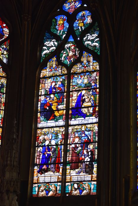 verrière de la chapelle de la Vierge : Scènes de l'histoire de la Vierge