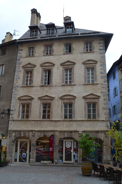 façade sur rue