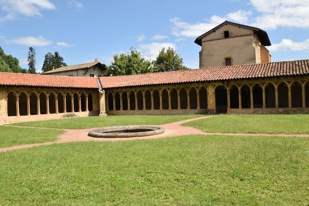 cloître, galeries nord et est