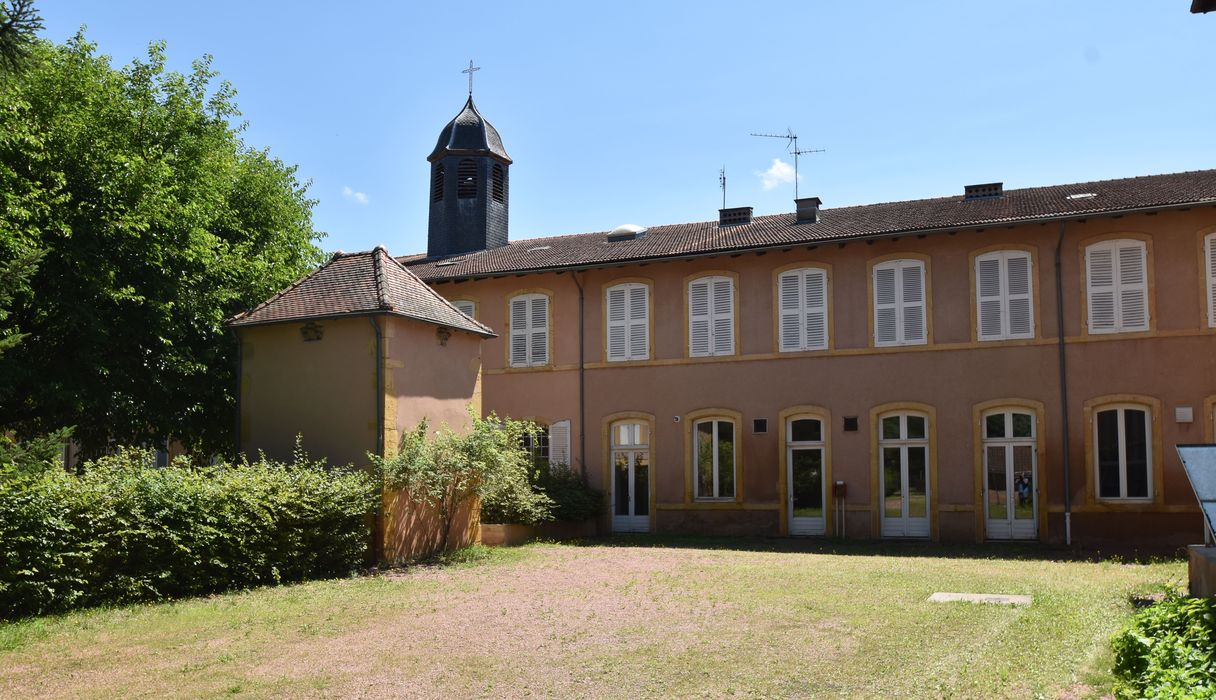 aile sud, façade nord-ouest, vue partielle