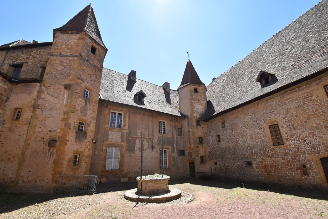 logis du prieur, façade nord sur la cour intérieure