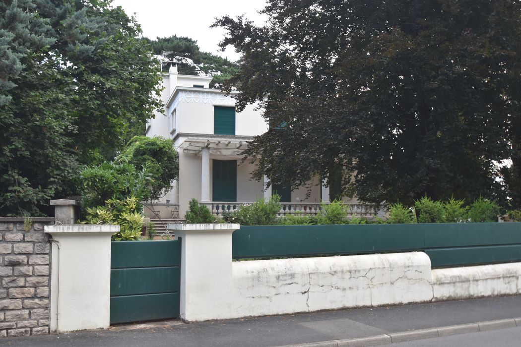 façade sud-ouest, vue partielle