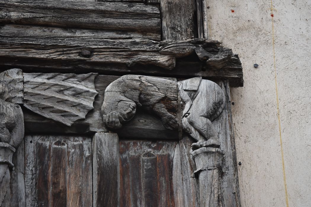 façades sur rues, détail décoratif