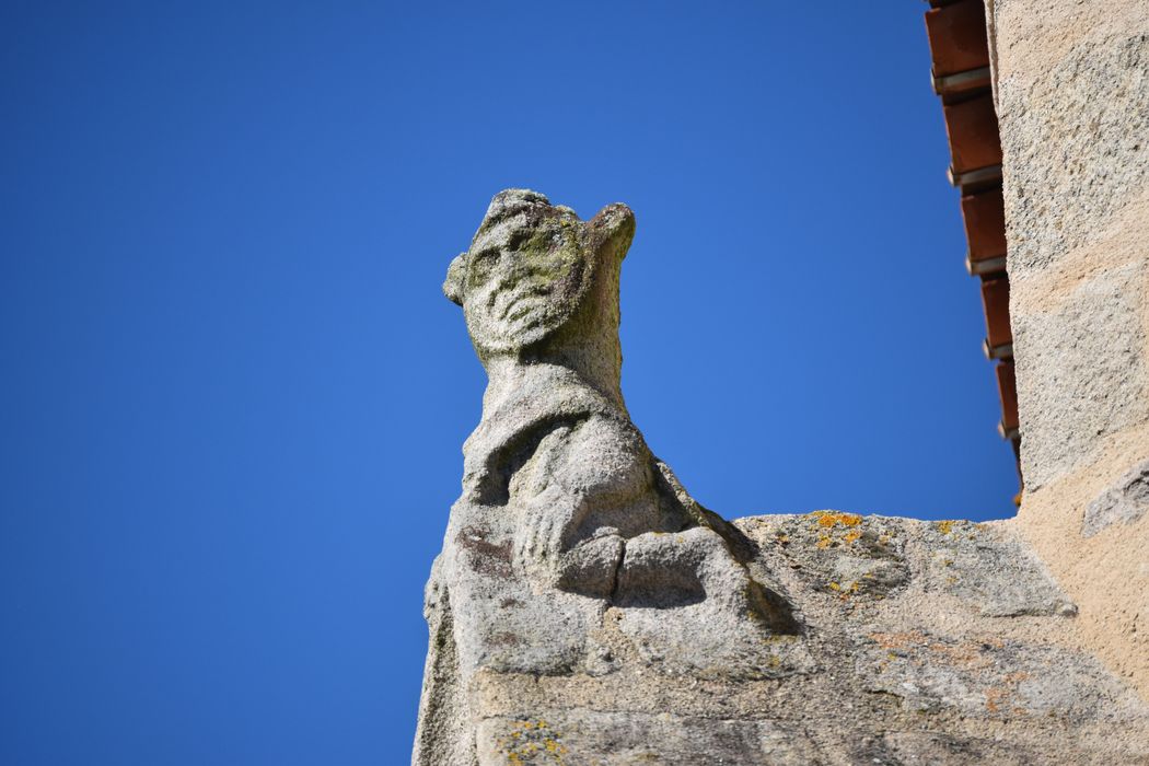 chevet, détail d’un détail décoratif d’un contrefort