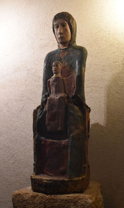 statue : Vierge à l’Enfant