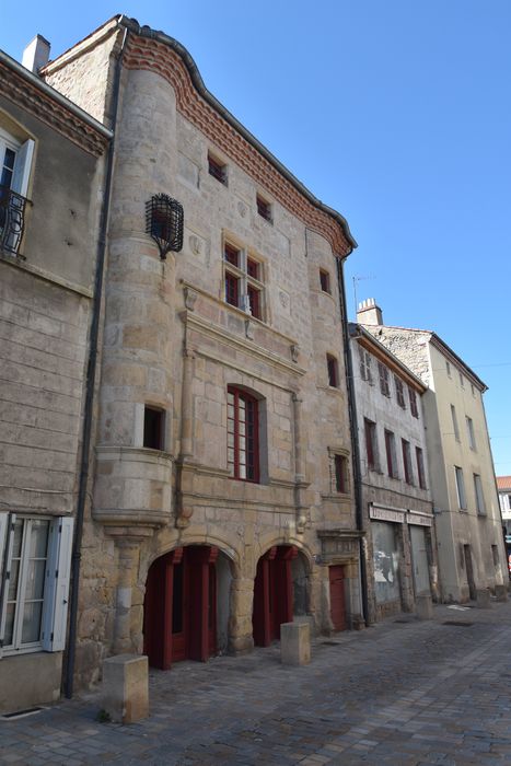 façade est sur rue