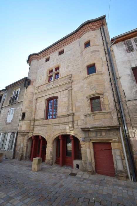 façade est sur rue