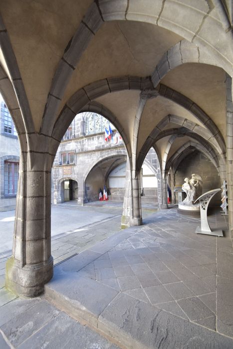 cour intérieure, galerie sud