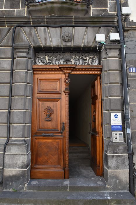 portail d’accès sur rue