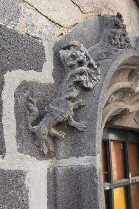 porte d’accès sur la rue Hippolyte Gomot, détail