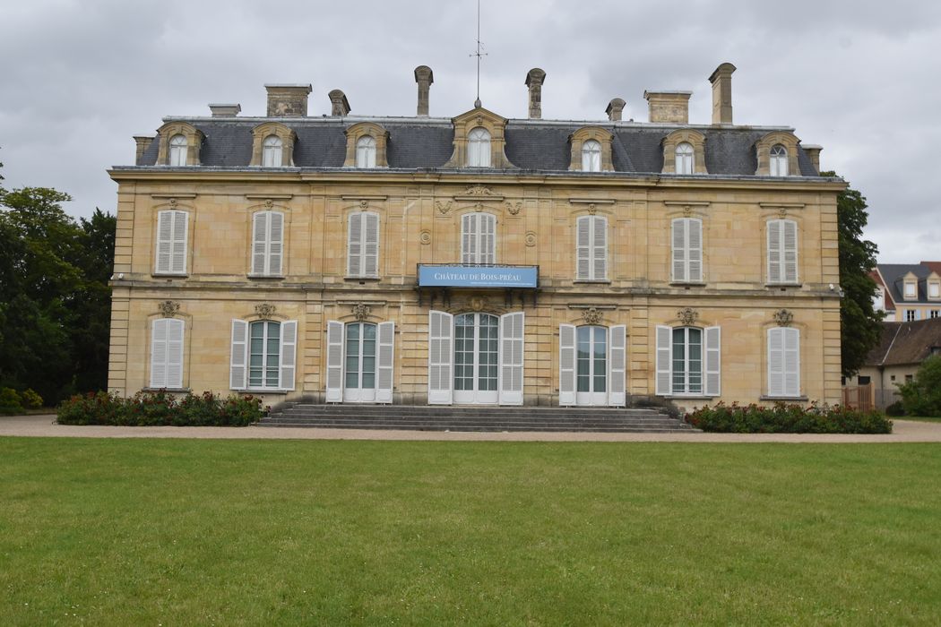 château de Bois-Préau, façade sud-ouest