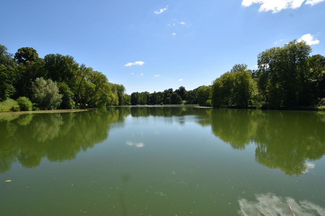 parc, vue générale de l’étang depuis le Nord