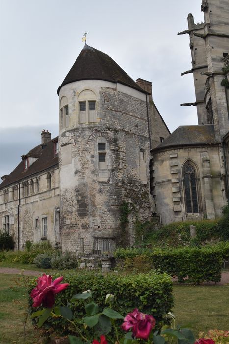 chapître, tour de l’ancienne enceinte nord-est