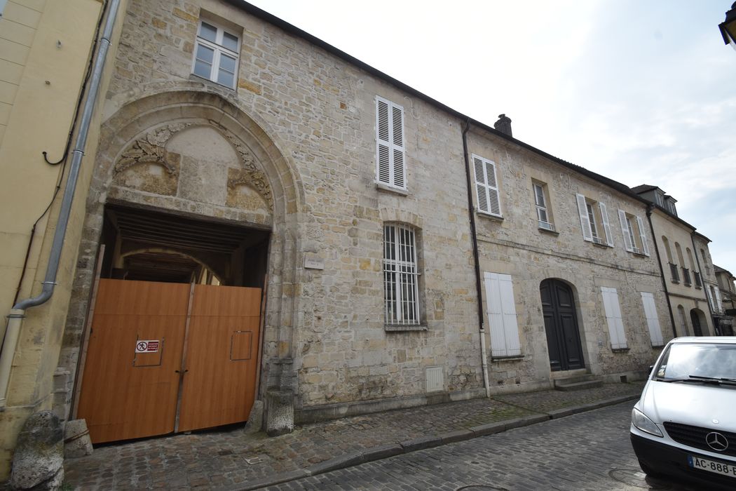 façade ouest sur rue