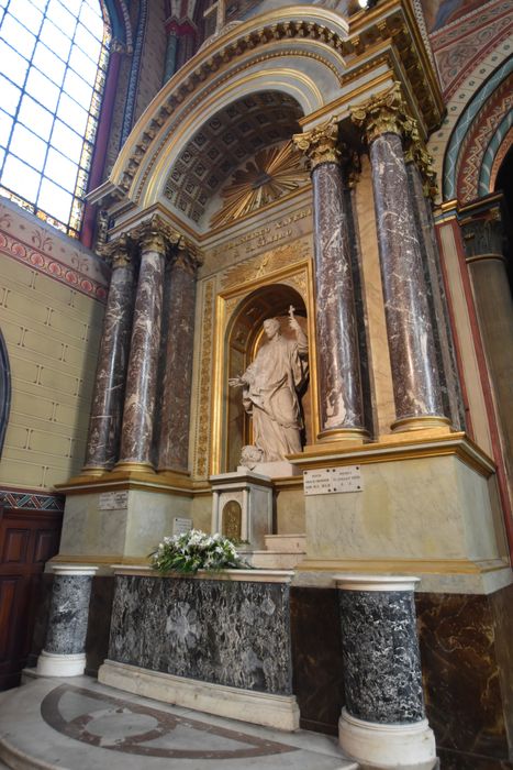 statue : Saint François Xavier