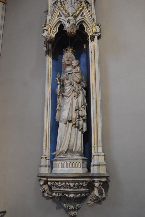 statue : Vierge à l’Enfant