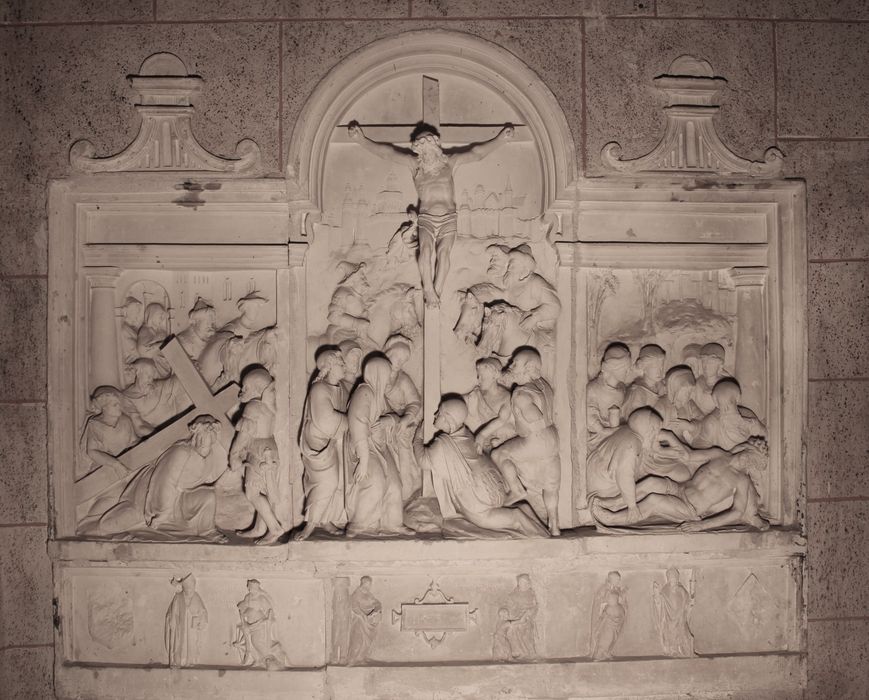 retable de la Passion : Montée au Calvaire, Crucifixion, Mise au tombeau