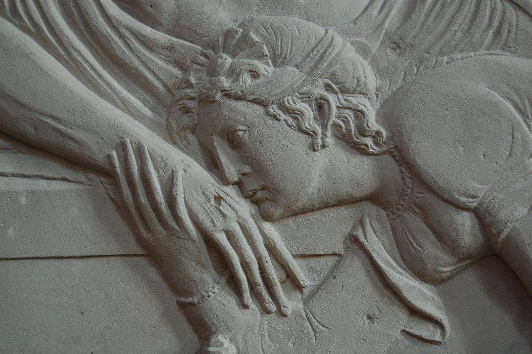 bas-relief : Mise au tombeau, détail