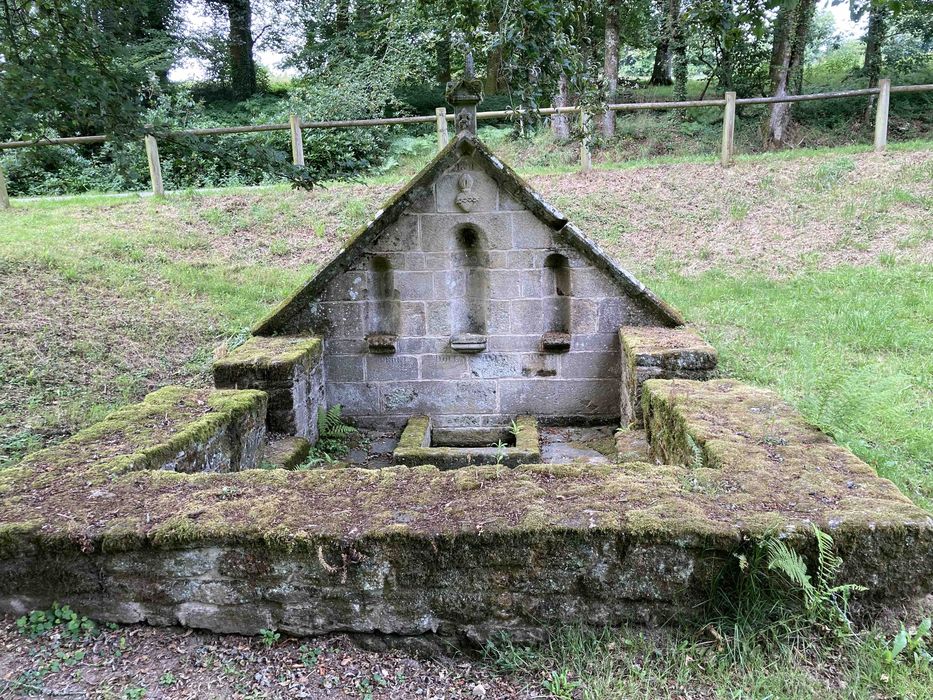 vue générale de la fontaine