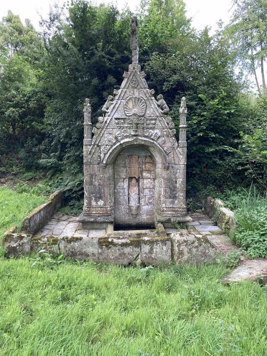 vue générale de la fontaine